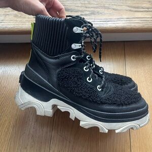 Sorel Brex Waterproof Snow Boots - Size 7